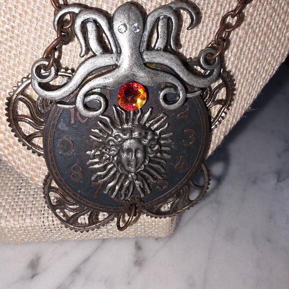 Steampunk Octopus Clock Necklace Sun Face Gear Pendant Statement Jewelry - Picture 5 of 6